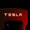 It appears electric car maker Tesla is in trouble over finances and management.
