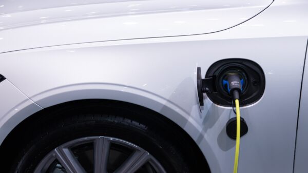 california's electric car law seeks to get rid of new gas-powered cars.